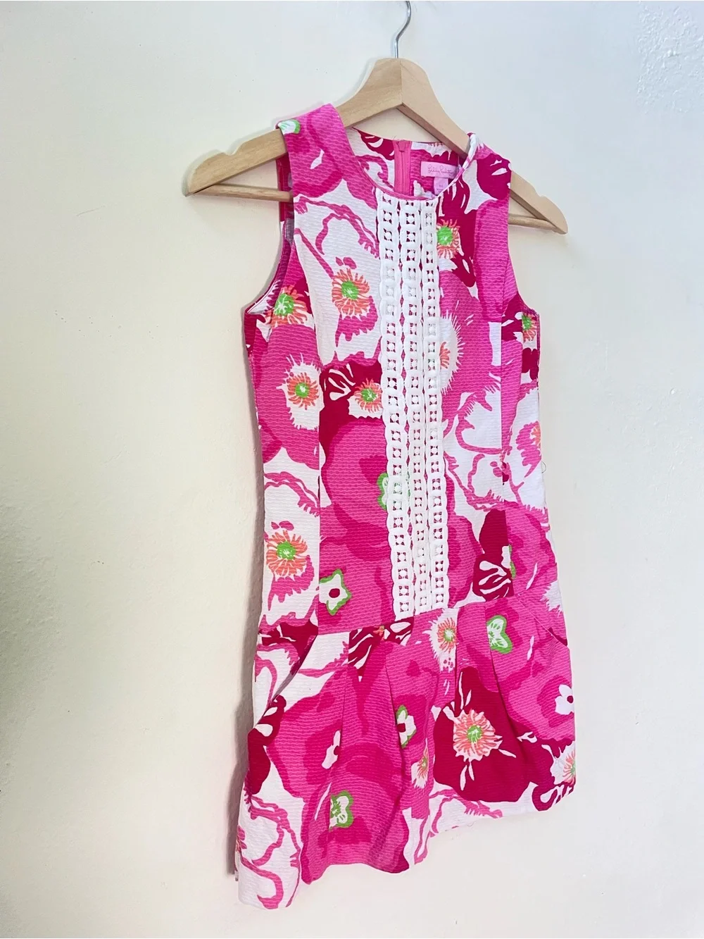 Lilly Pulitzer Girls Pink Floral Shift Dress Lace Trim Drop Waist Pockets 10 - Picture 2 of 12